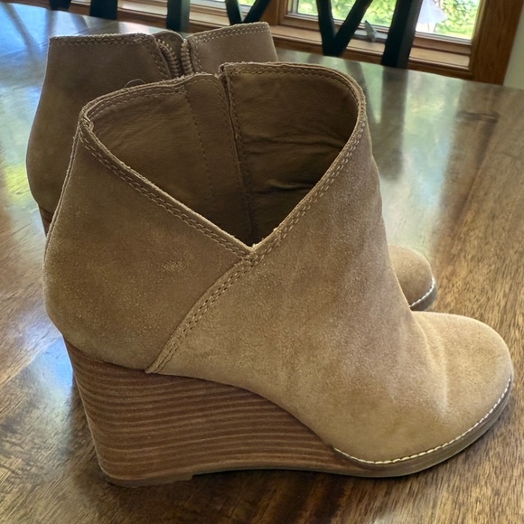 Lucky Brand Shoes - Lucky Brand Tan Wedged Booties